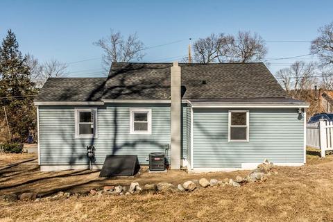 133 C St, Dracut, MA 01826 photo 4