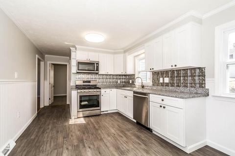 133 C St, Dracut, MA 01826 photo 8