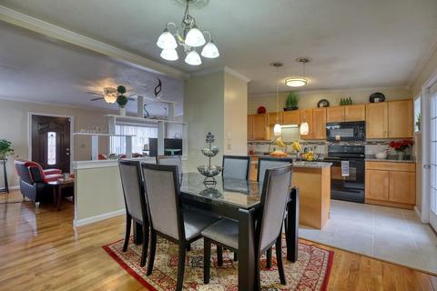 64 Amos Dr, Springfield, MA 01118 photo 6