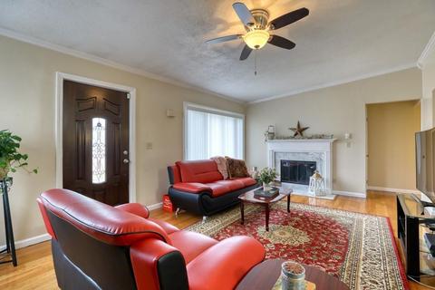 64 Amos Dr, Springfield, MA 01118 photo 3
