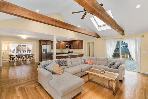 134 Vincent Rd, Dedham, MA 02026 photo 9