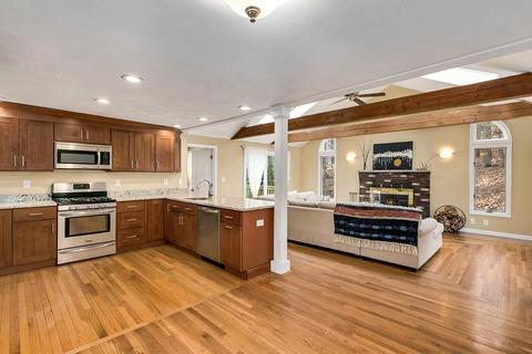 134 Vincent Rd, Dedham, MA 02026 photo 5