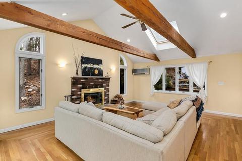134 Vincent Rd, Dedham, MA 02026 photo 11