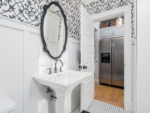 32 Grand St, Reading, MA 01867 photo 13