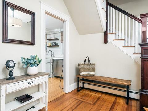 32 Grand St, Reading, MA 01867 photo 2