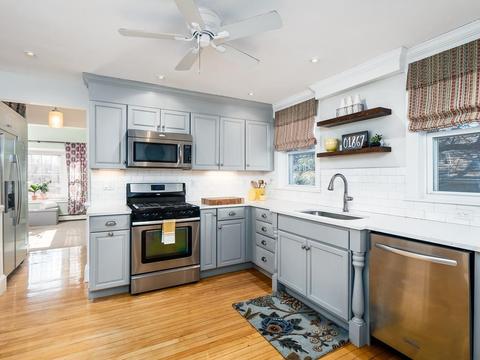 32 Grand St, Reading, MA 01867 photo 5