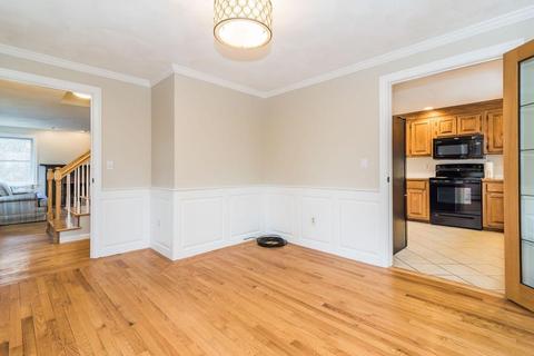285 Kemp St, Dunstable, MA 01827 photo 9