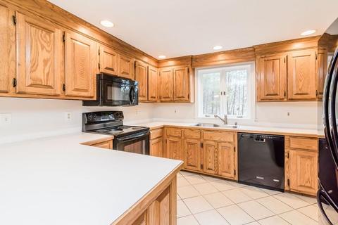 285 Kemp St, Dunstable, MA 01827 photo 2