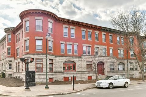 524 Harvard St, Brookline, MA 02446 photo 10