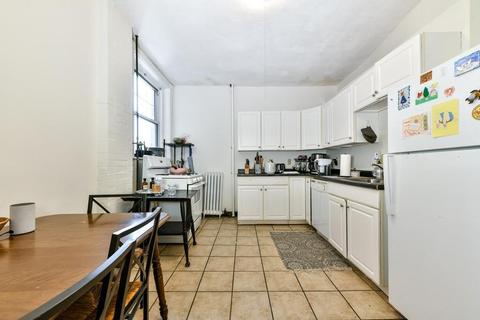 524 Harvard St, Brookline, MA 02446 photo 6