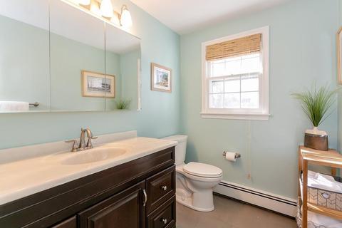 16 Surrey Ln, Needham, MA 02492 photo 12
