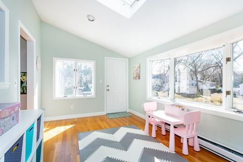 16 Surrey Ln, Needham, MA 02492 photo 11