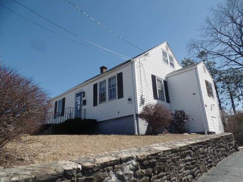 24 Randall St, Worcester, MA 01606 photo 2