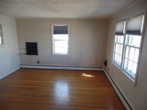 24 Randall St, Worcester, MA 01606 photo 4