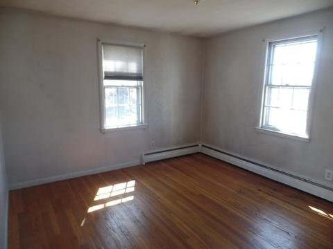24 Randall St, Worcester, MA 01606 photo 9