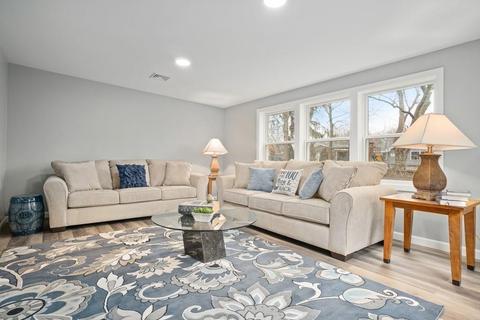 9 Exeter St, Danvers, MA 01923 photo 13