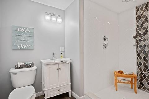 9 Exeter St, Danvers, MA 01923 photo 7