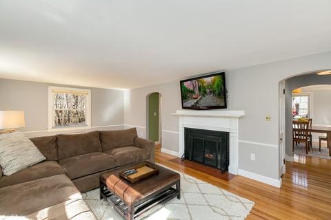 19 Hillside Ter, Hingham, MA 02043 photo 3
