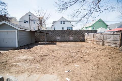 186 Maynard St, Springfield, MA 01109 photo 4