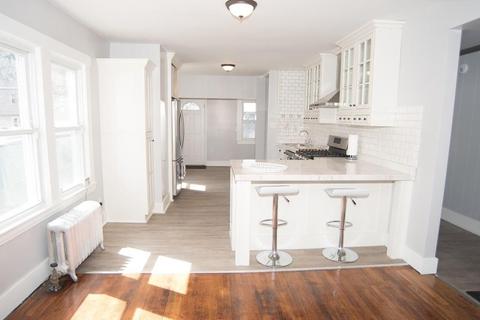186 Maynard St, Springfield, MA 01109 photo 12