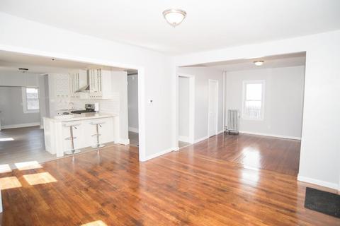 186 Maynard St, Springfield, MA 01109 photo 8
