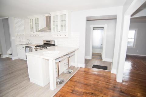 186 Maynard St, Springfield, MA 01109 photo 13