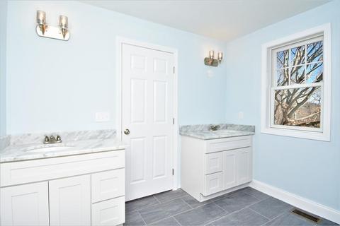 497 Locust St, Danvers, MA 01923 photo 18