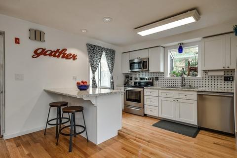 16 Arnold Rd, Framingham, MA 01701 photo 9