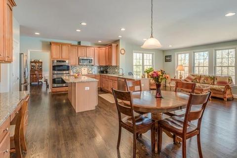 12 Sparrow Ln, Danvers, MA 01923 photo 10