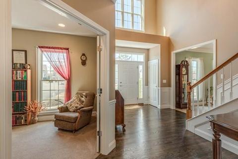 12 Sparrow Ln, Danvers, MA 01923 photo 5