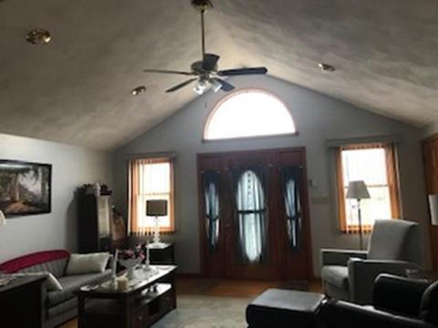 127 N Marion St, Fall River, MA 02720 photo 4