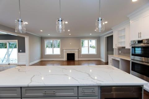 37 Pleasant St, Needham, MA 02492 photo 3