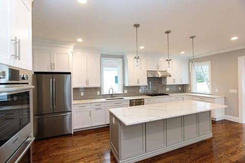 37 Pleasant St, Needham, MA 02492 photo 2