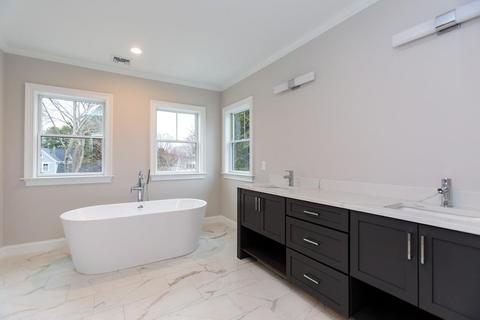 37 Pleasant St, Needham, MA 02492 photo 11