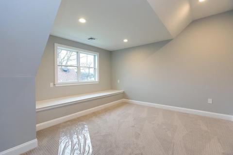 37 Pleasant St, Needham, MA 02492 photo 13
