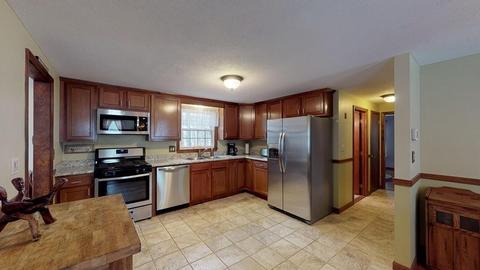 50 Blacksmith Rd, Dracut, MA 01826 photo 2
