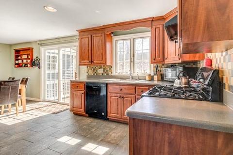 6 Jacks Way, Franklin, MA 02038 photo 8