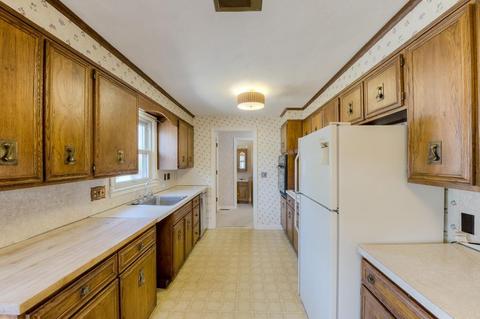 43 Druid Hill Rd, Springfield, MA 01129 photo 9