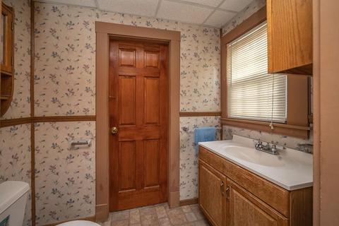 197 Phoenix Ter, Springfield, MA 01104 photo 6