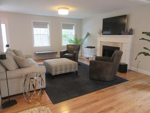 671 Salisbury St, Worcester, MA 01609 photo 9