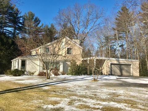 8 Pine Tree Cir, Pelham, MA 01002 photo 1