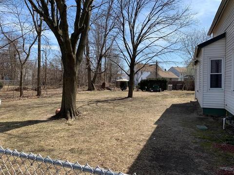 93 Cedar St, Springfield, MA 01105 photo 4