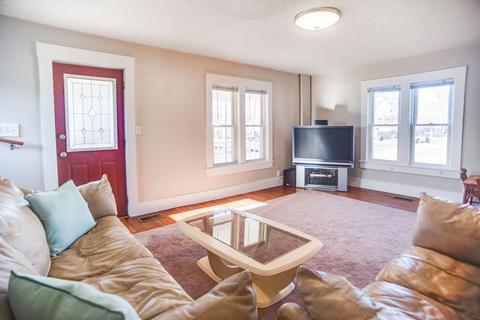 33 Mohegan Ave, Springfield, MA 01151 photo 13