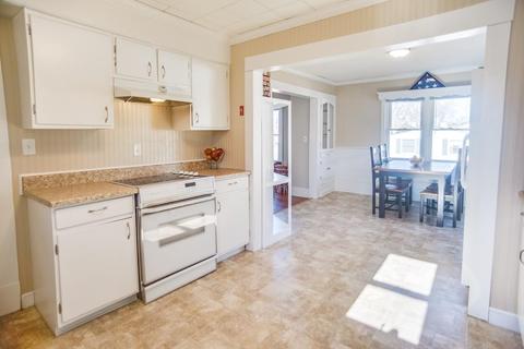 33 Mohegan Ave, Springfield, MA 01151 photo 8
