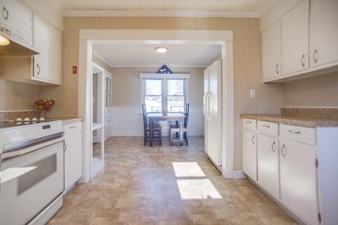 33 Mohegan Ave, Springfield, MA 01151 photo 10