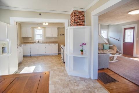 33 Mohegan Ave, Springfield, MA 01151 photo 12