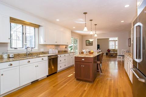 22 Main St, Medfield, MA 02052 photo 3
