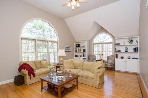 22 Main St, Medfield, MA 02052 photo 9