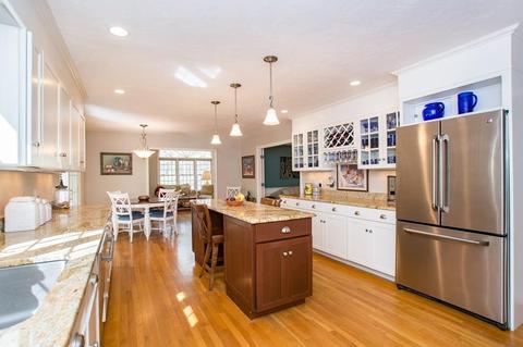 22 Main St, Medfield, MA 02052 photo 4