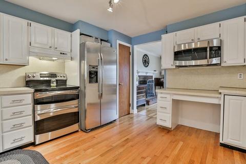 25 Sandra Ln, Reading, MA 01867 photo 13